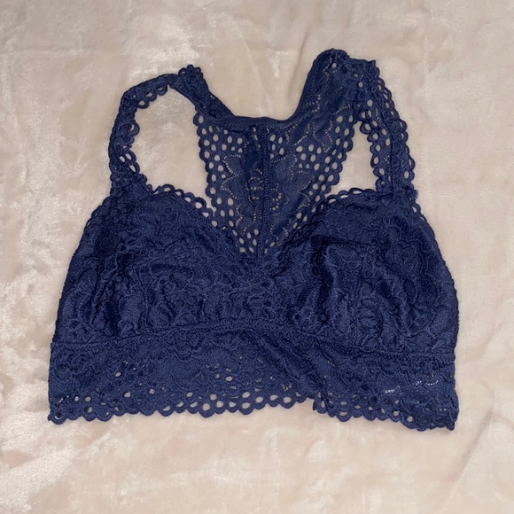 BUNDLE Aerie Bralettes (3) All different styles; All size large - Picture 2 of 8